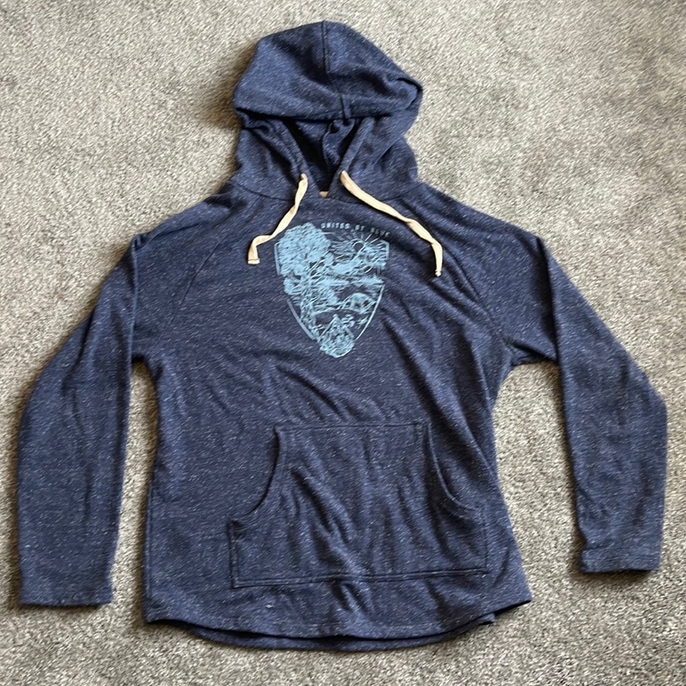 XL Women’s United By Blue Lightweight Graphic Hoodie